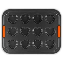 Le Creuset - Toughened Non-Stick 12 Cup Heart Tray