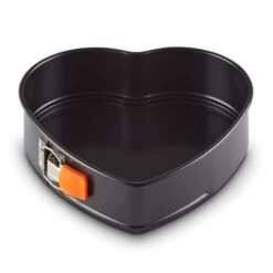 Le Creuset - Toughened Non-Stick Heart Springform