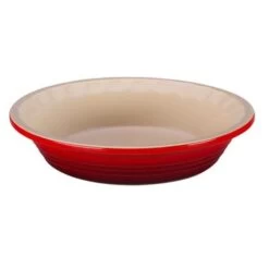 Le Creuset - Heritage Pie Dish Cerise 23cm