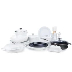 Le Creuset Collector's 23-Piece Set | White